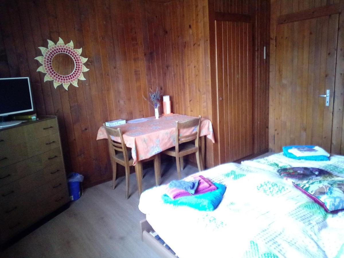 Chambre D'Hotes Petit Martel Les Ponts-de-Martel Eksteriør billede